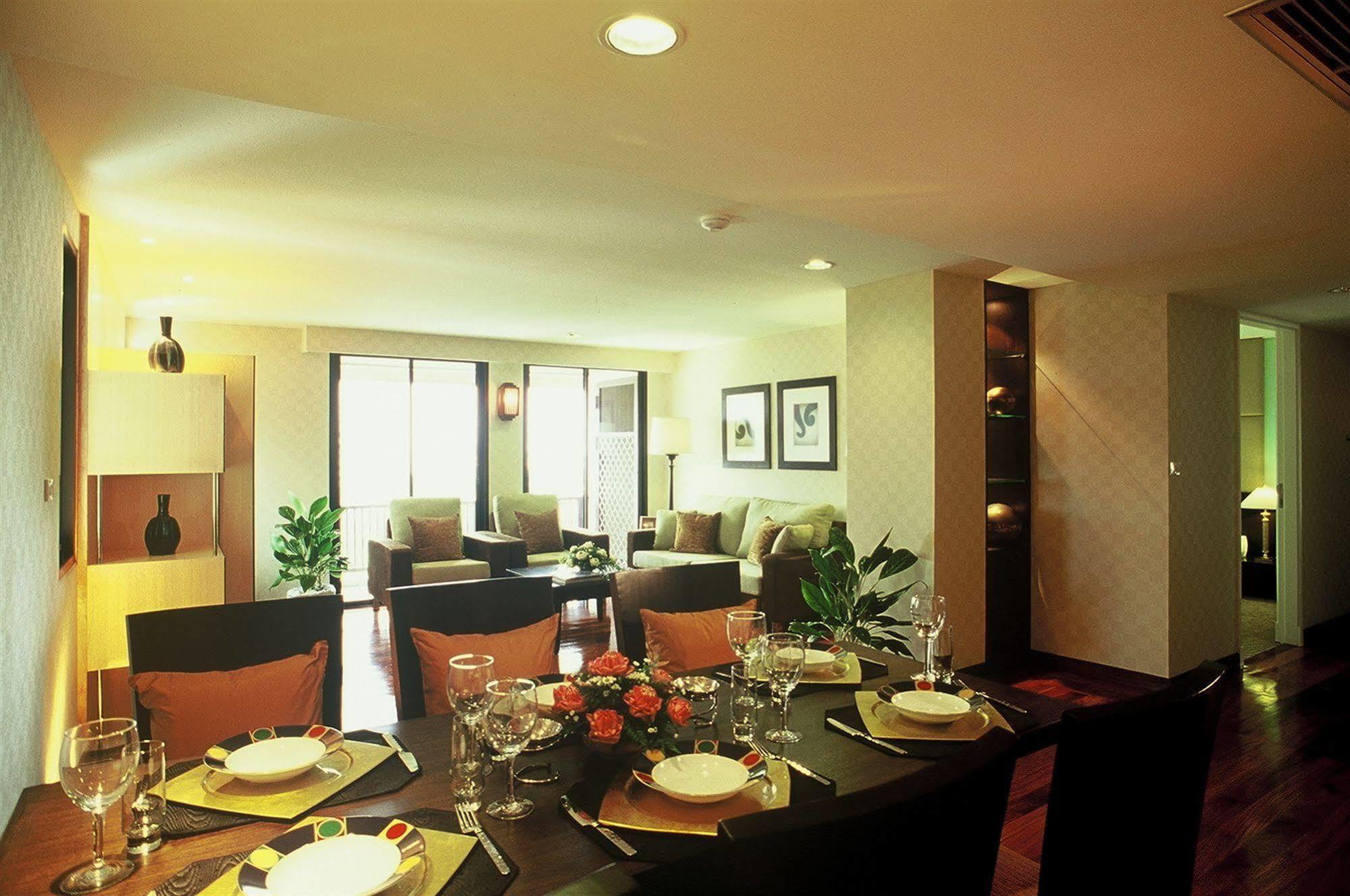 Gardengrove Suites Bangkok Exterior photo